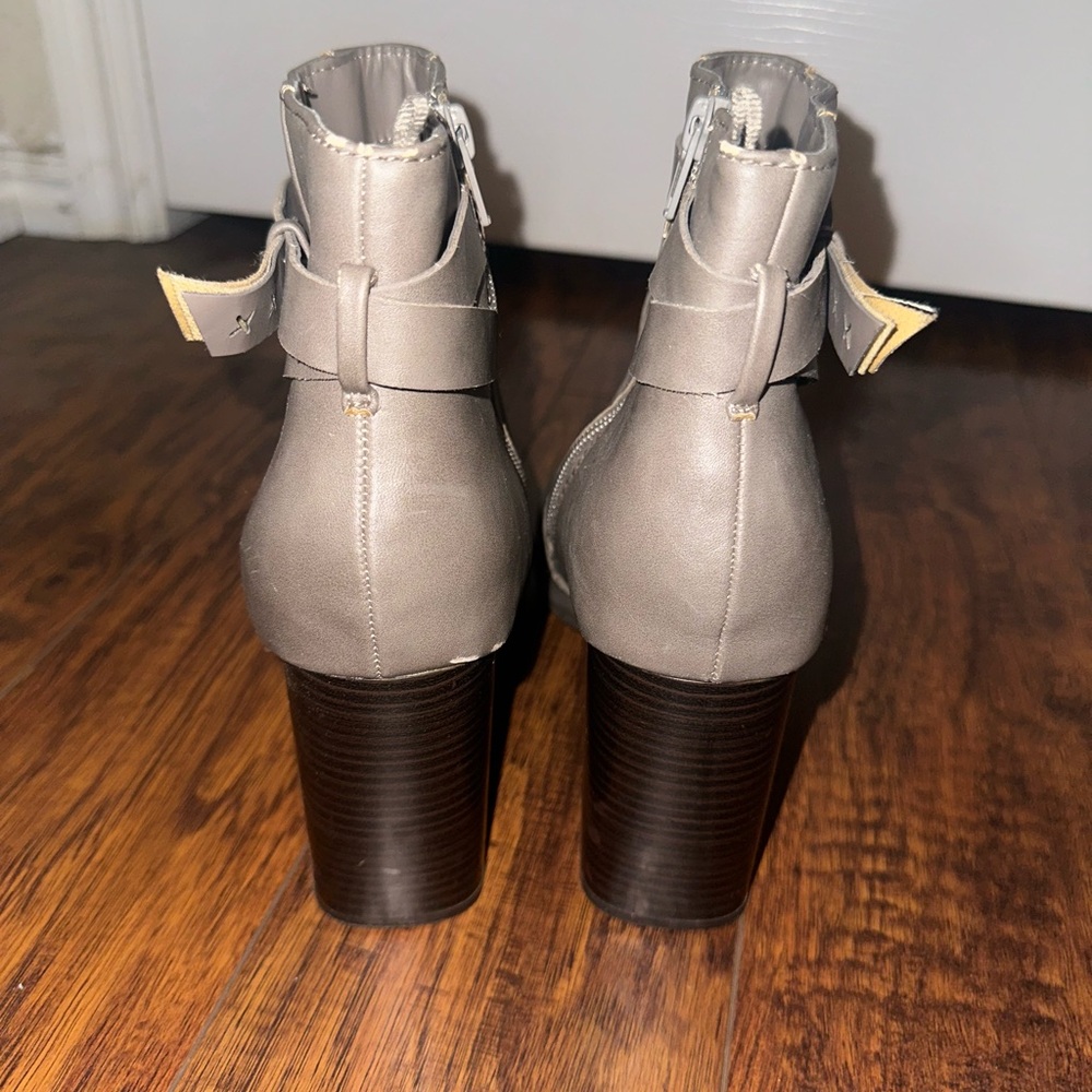 Grey Booties - Picture 2 of 5
